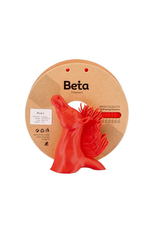 Beta PLA+ Kiss Red 1.75mm 1kg Filament ve kırmızı at figürü 3D yazıcı baskı örneği.
