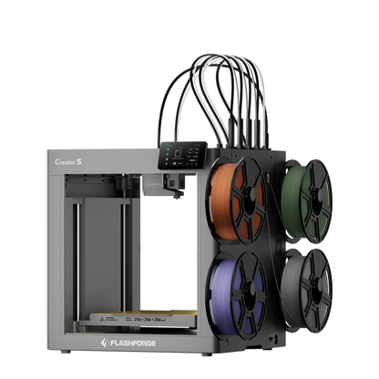 4 bağımsız kafa teknolojisine sahip Flashforge Creator 5 3D yazıcının ön sağ çapraz genel tasarımı. Timuzon güvencesiyle hemen keşfedin.