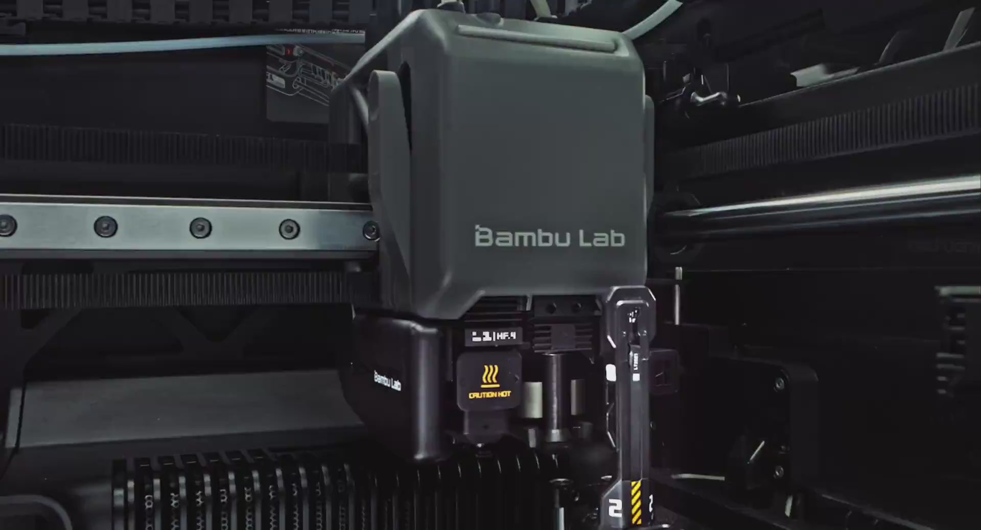 Bambu Lab H2C Combo, AMS destekli tam otomatik filament değişimi ile manuel yüklemeyi ortadan kaldırır. Timuzon güvencesiyle hemen keşfedin.